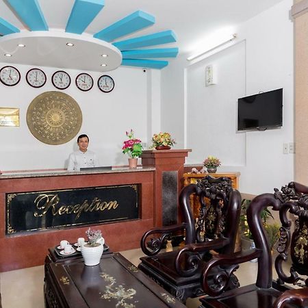 Cali Night Hotel Da Nang Bagian luar foto
