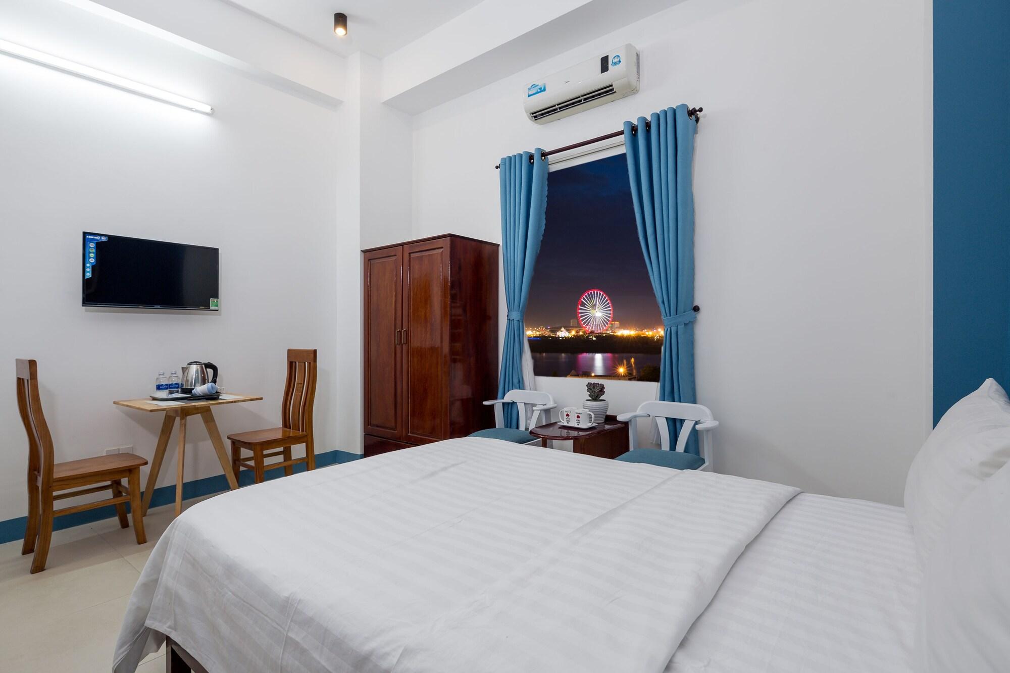 Cali Night Hotel Da Nang Bagian luar foto
