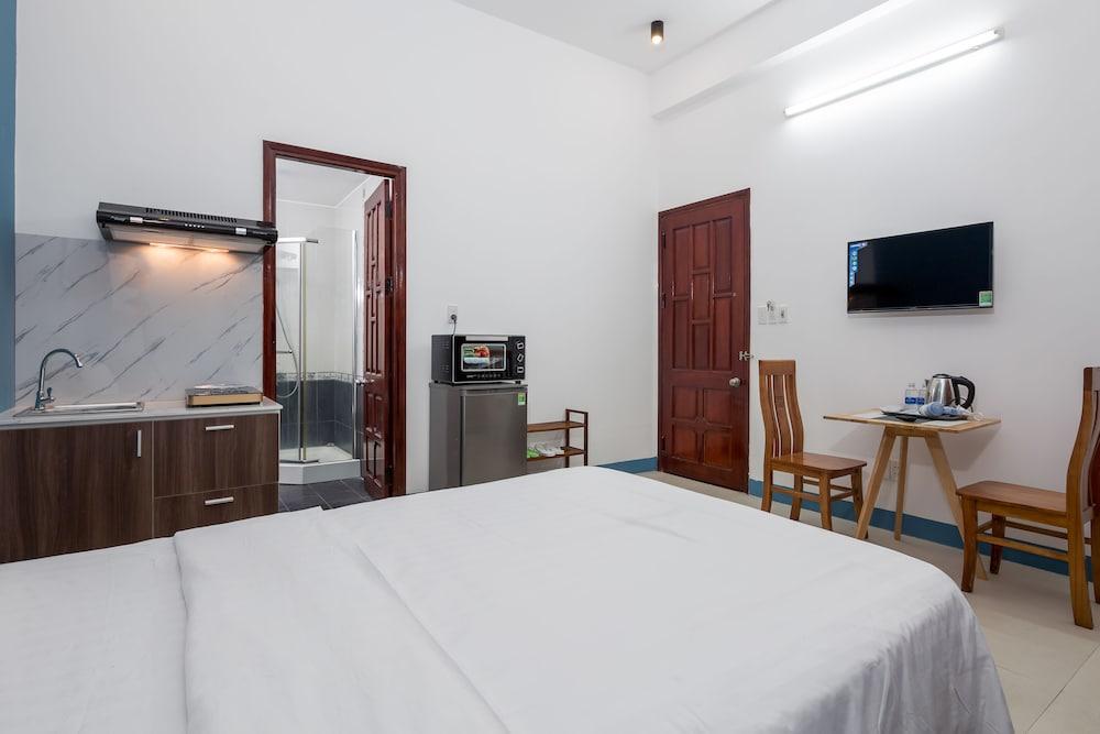 Cali Night Hotel Da Nang Bagian luar foto