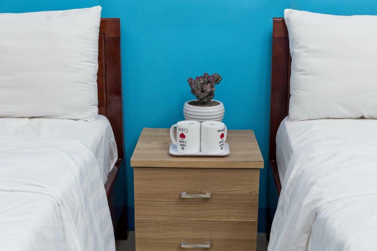 Cali Night Hotel Da Nang Bagian luar foto