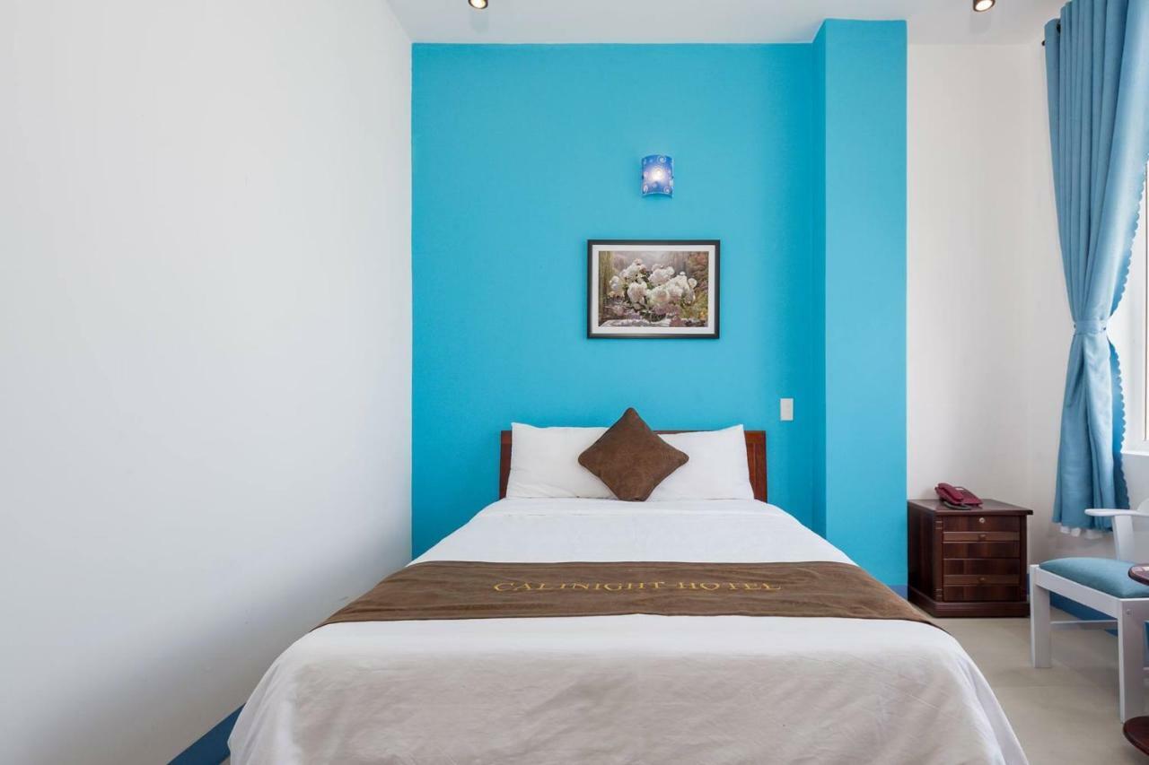 Cali Night Hotel Da Nang Bagian luar foto